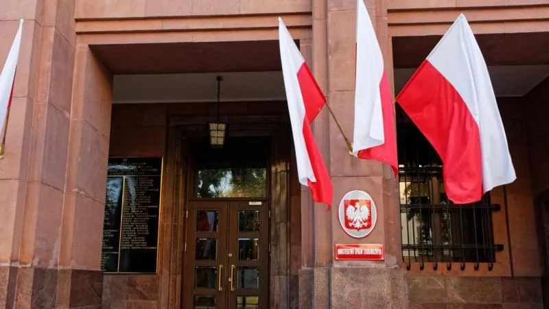 Poland refuses to hand over conscription‑age Ukrainian men to Kyiv’s mobilization
