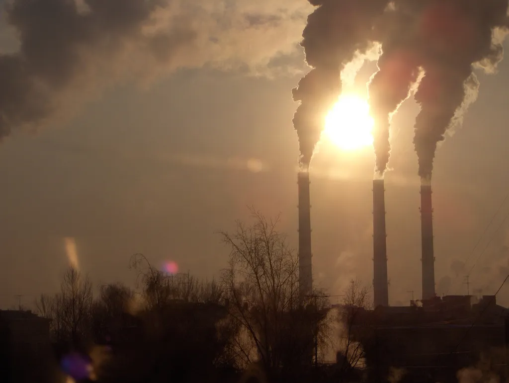 Lead centre-right MEP proposes easing emissions-trading to protect ‘struggling’ industry
