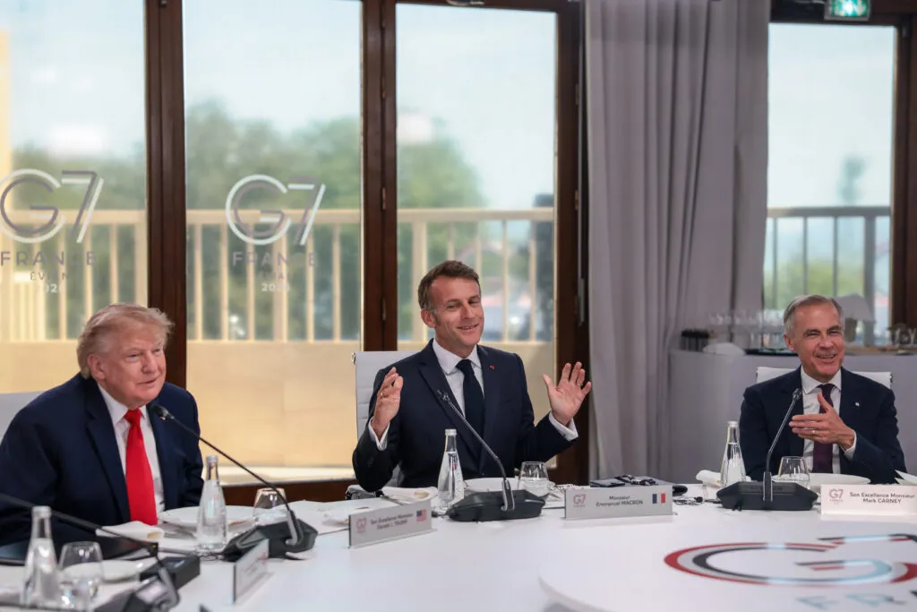 Donald Trump, Macron and Carney at a G7 working lunch