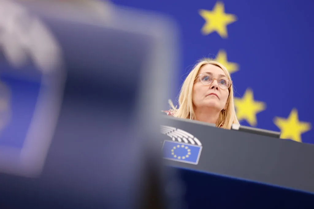 Socialists push for an EU-wide ban on harmful deepfakes