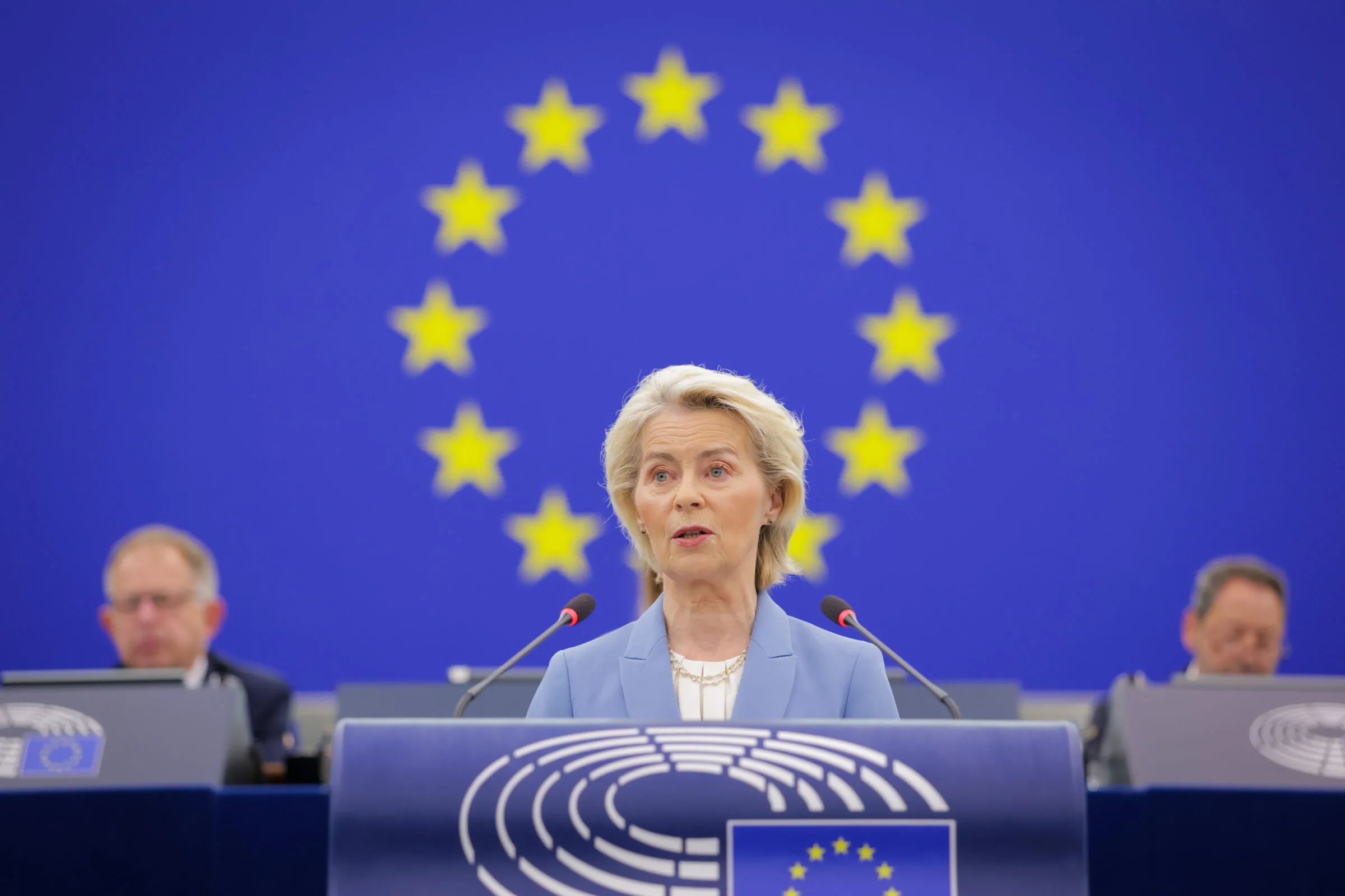 Von der Leyen sides with MEPs to defend EU’s near-€2tn budget plan as summit looms